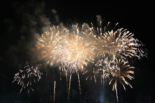 Disco et feu d’artifice au Champ de Mars à Paris le 14 juillet